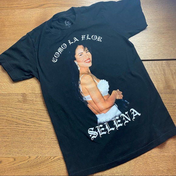 Selena Como La Flor T-Shirt - Picture 3 of 4